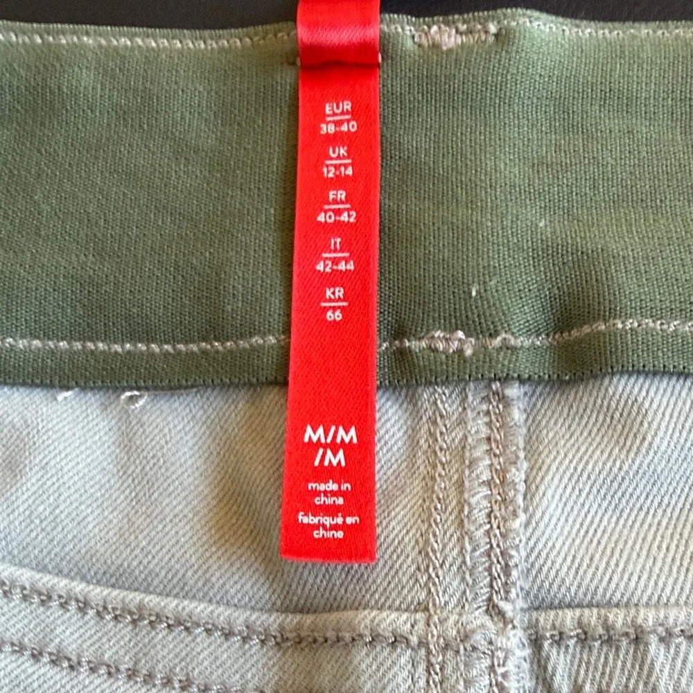 SPANX Gray Camo Cargo Skinny Pants Women’s Medium Shaping Utility